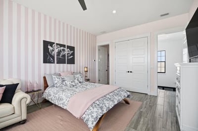 Sweet dreams in the blush retreat Unwind in this cozy, light-filled bedroom with soft pink touches, plush bedding, and a peaceful vibe that makes it easy to…